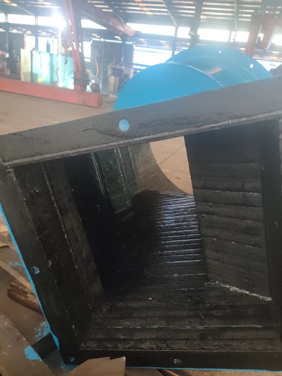 天津耐磨方变圆堆焊耐磨板